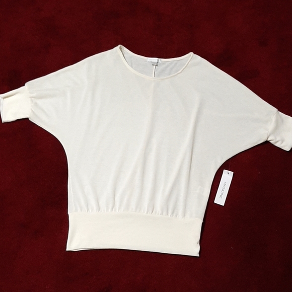 Top - Picture 2 of 2